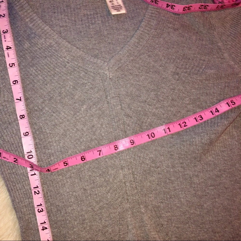 Dkny Jeans Basic Gray Sweater - image 8